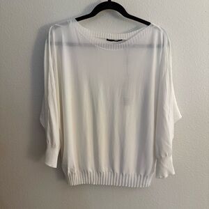 T‎ Tahari White Batwing Sweater